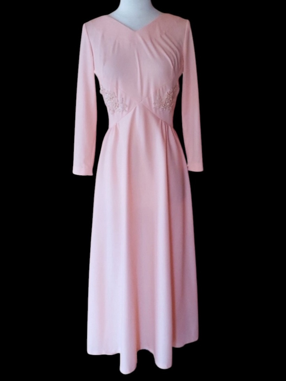 1970s Unlabeled Peach, Beaded Polyester‎ Gown